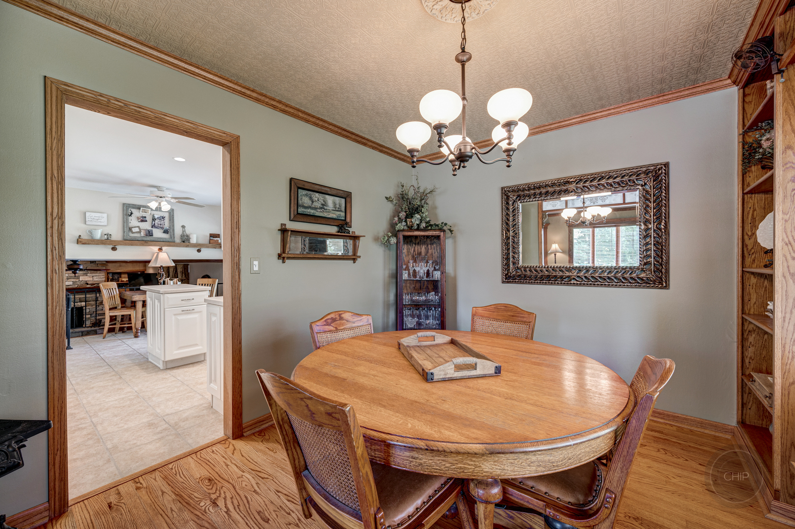 29W276 Wagner Road Naperville, IL 60564 - Photo 8 of 56