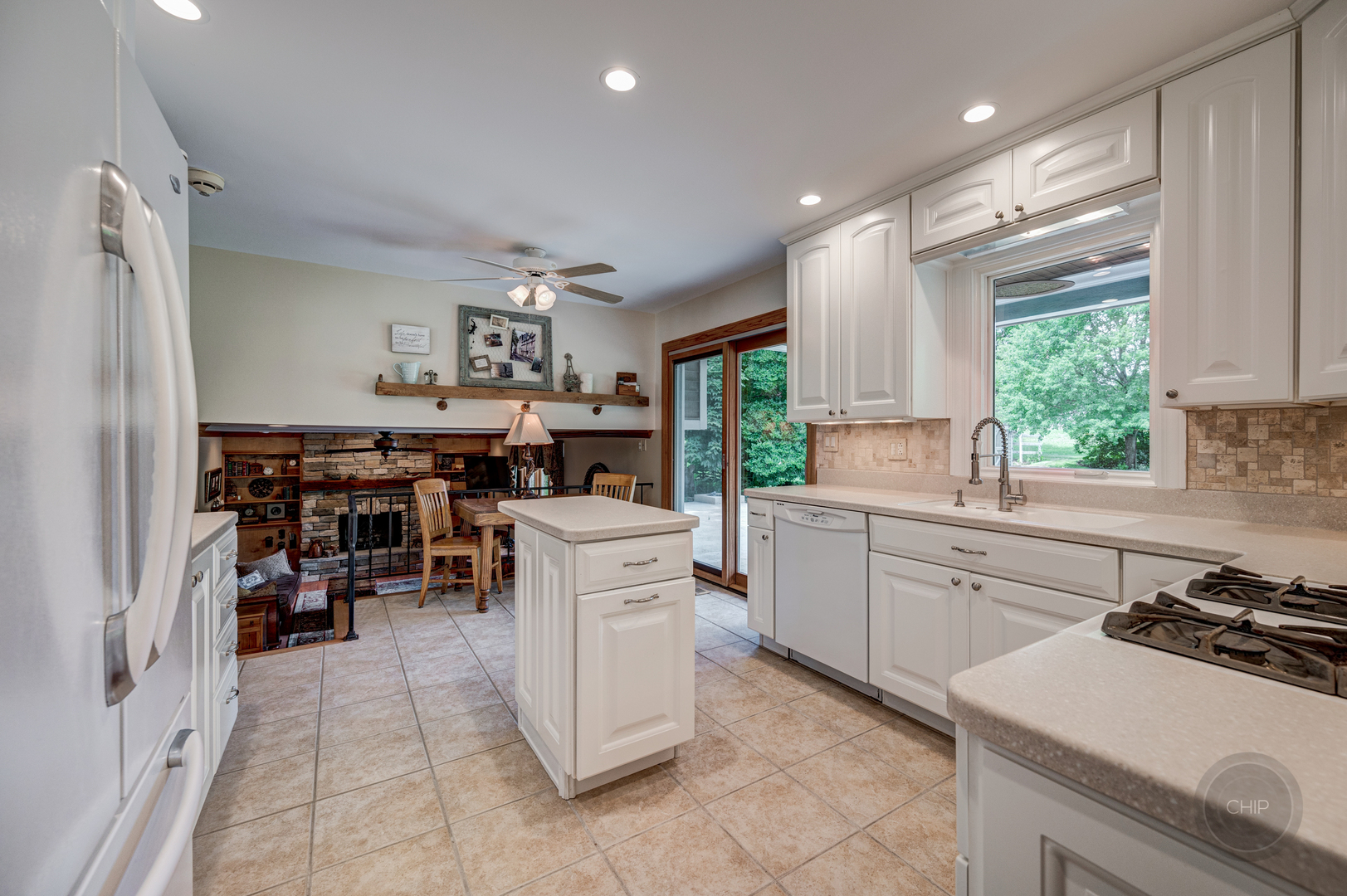 29W276 Wagner Road Naperville, IL 60564 - Photo 9 of 56