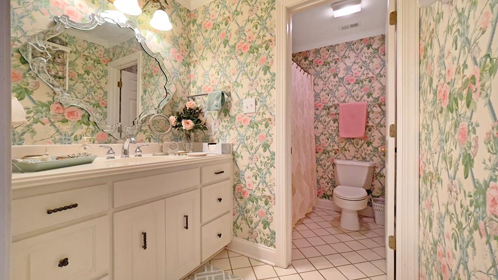 306 Parkwood Road Greenwood, SC 29646 - Photo 32 of 44