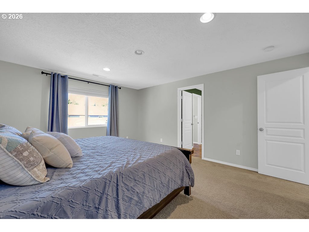 24969 Perkins Road Veneta, OR 97487 - Photo 19 of 28 Bedroom, Owner's Suite