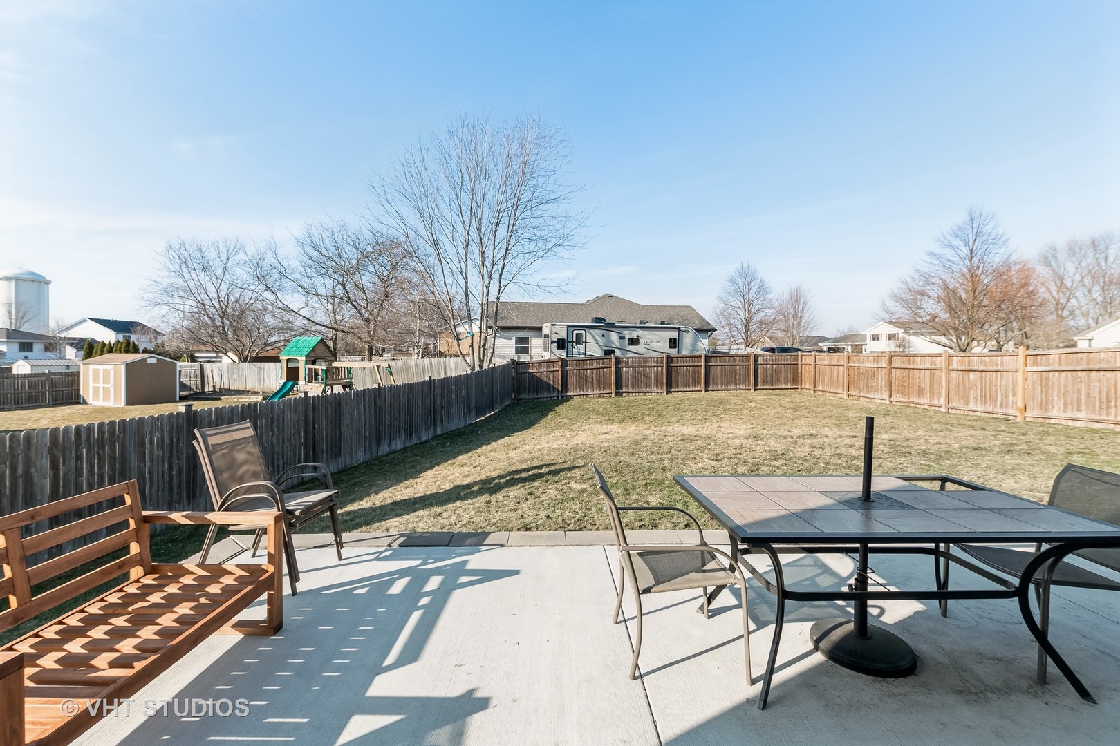757 Longlane Road New Lenox, IL 60451 - Photo 15 of 16 a view of a terrace with furniture