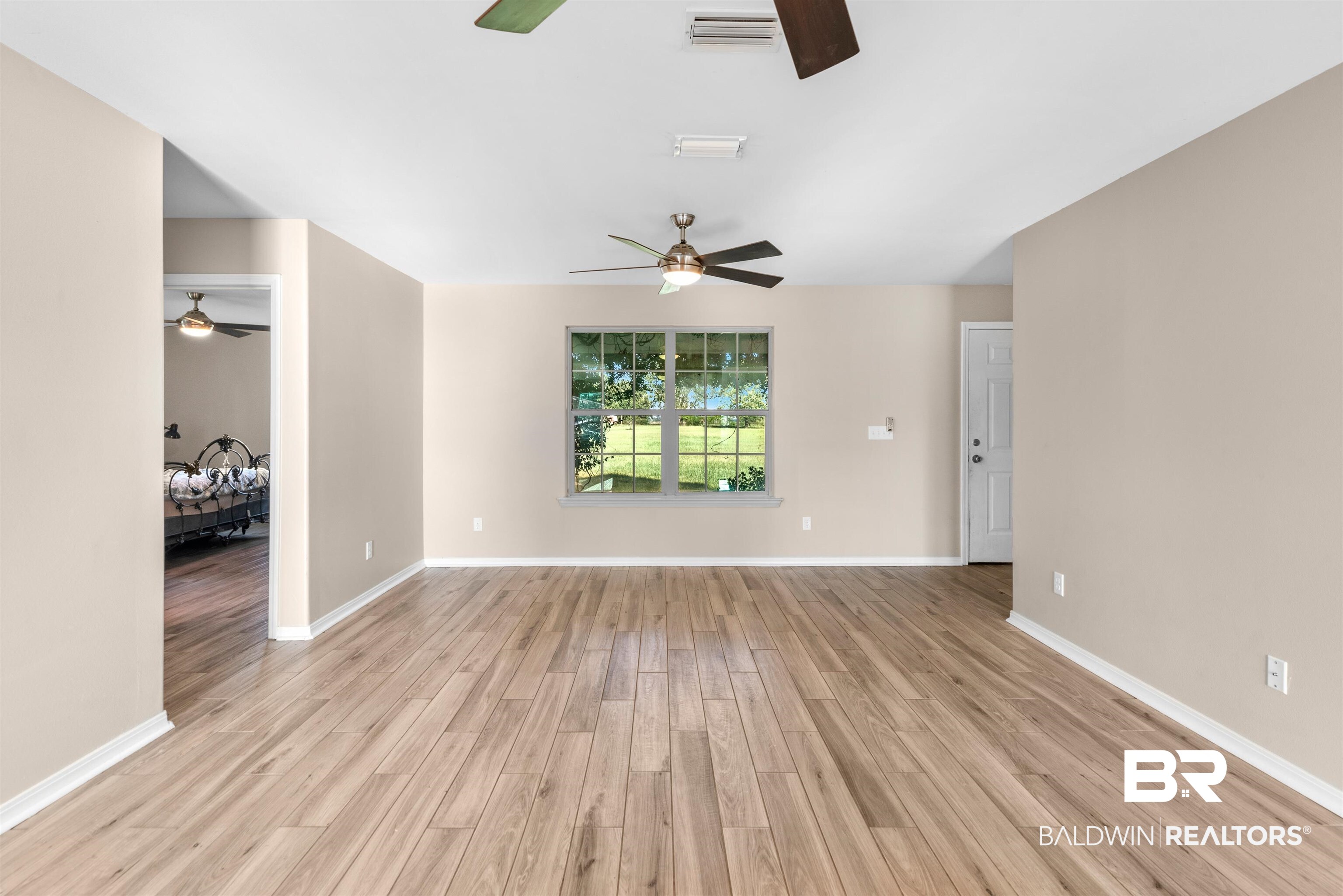 11889 Breman Road Elberta, AL 36530 - Photo 6 of 32 Living Room