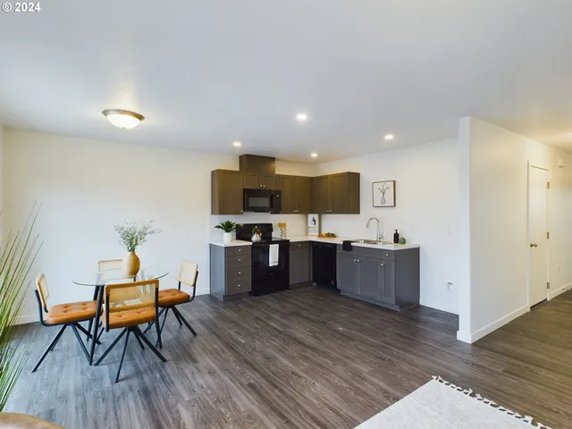 $512,000 | 221 Merrick Avenue, Umatilla, OR 97882