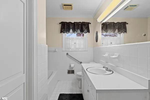 $225,000 | 1026 Sunset Boulevard, Clinton, SC 29325