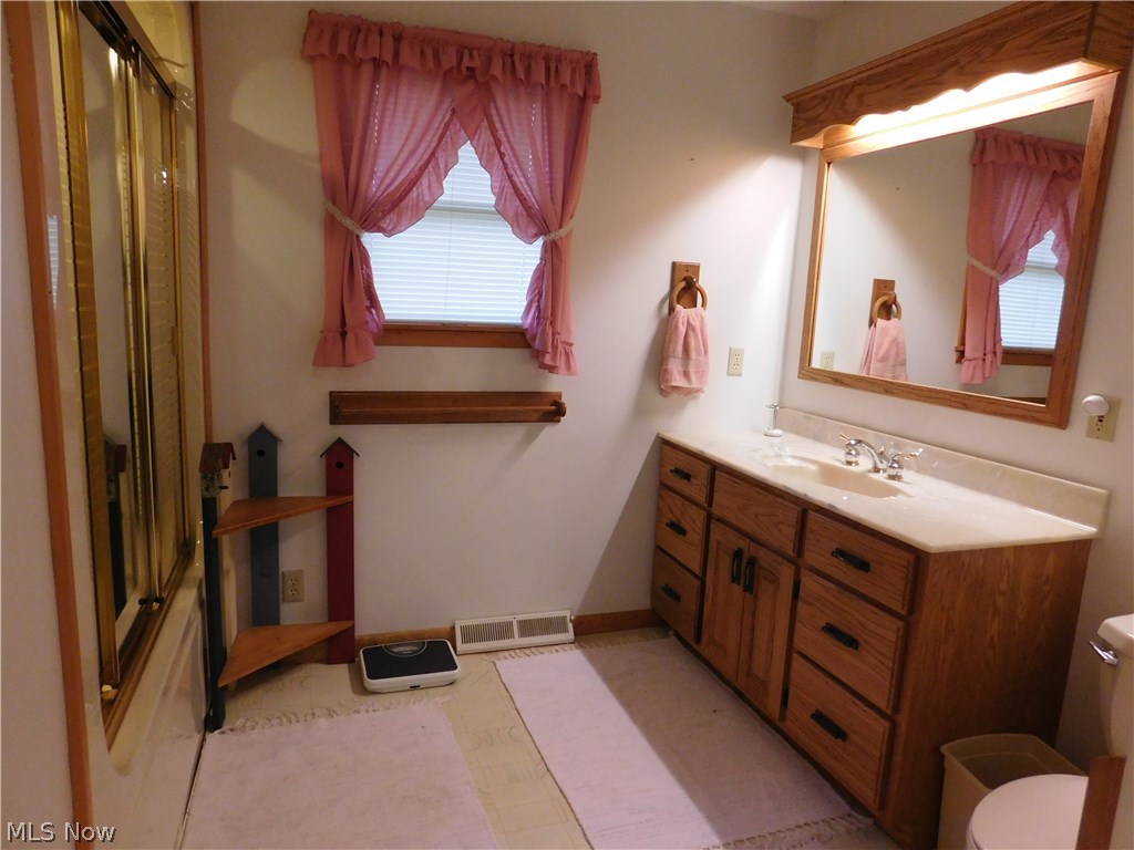 7057 Glendale Road North Ridgeville, OH 44039 - Photo 13 of 35