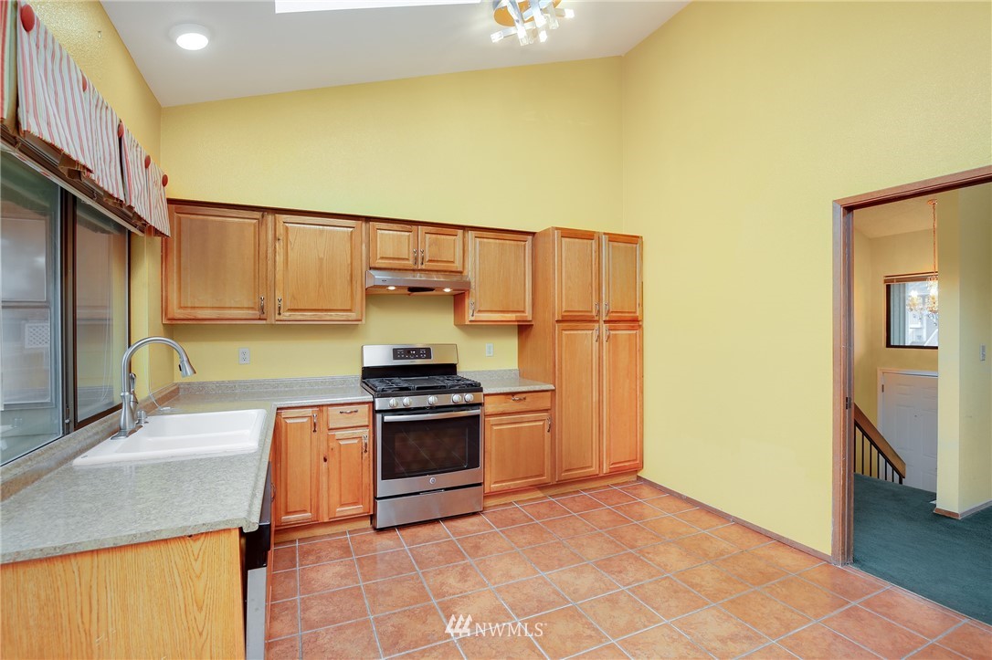 16224 Southeast 179th Street Renton, WA 98058 - Photo 8 of 25 Gallery Image 8