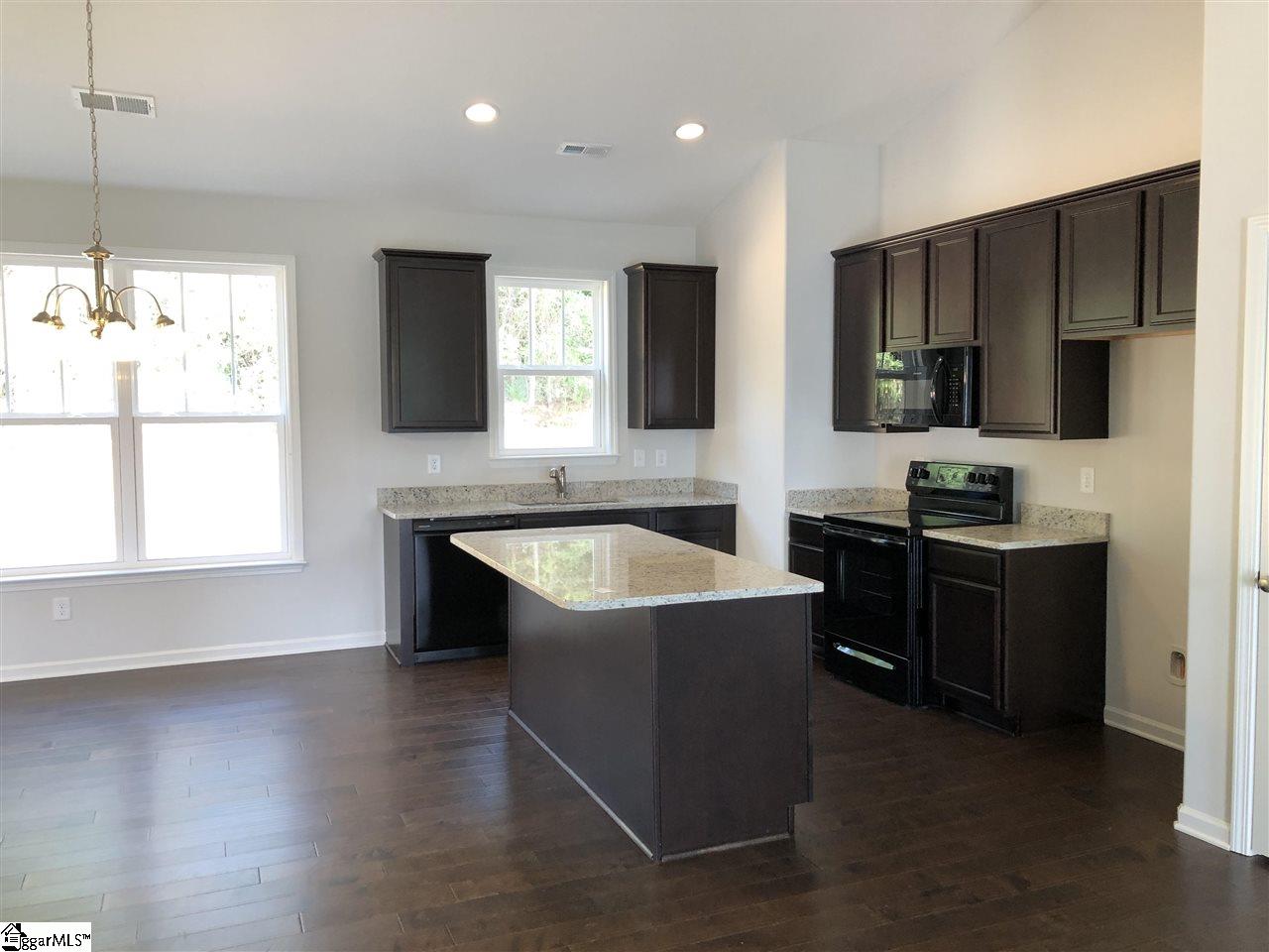 205 Nash Mill Road Fountain Inn, SC 29644 - Photo 4 of 9