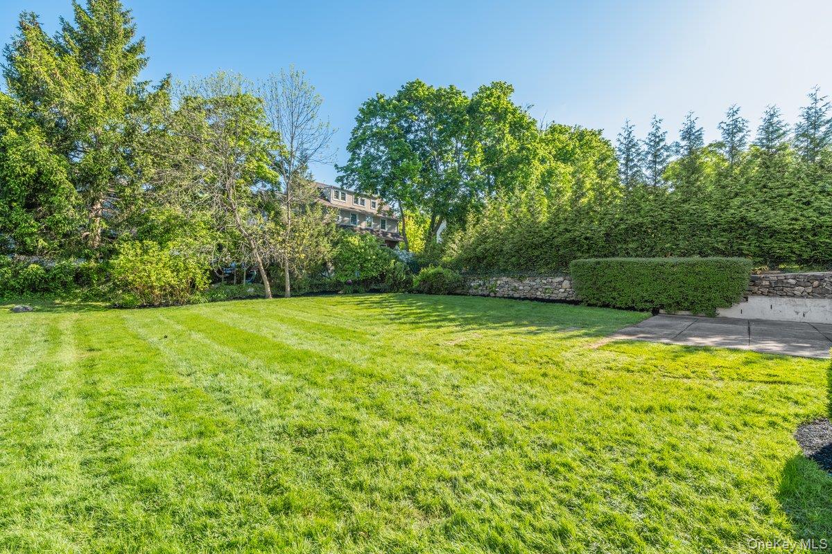35 Berrian Road New Rochelle, NY 10804 - Photo 18 of 23