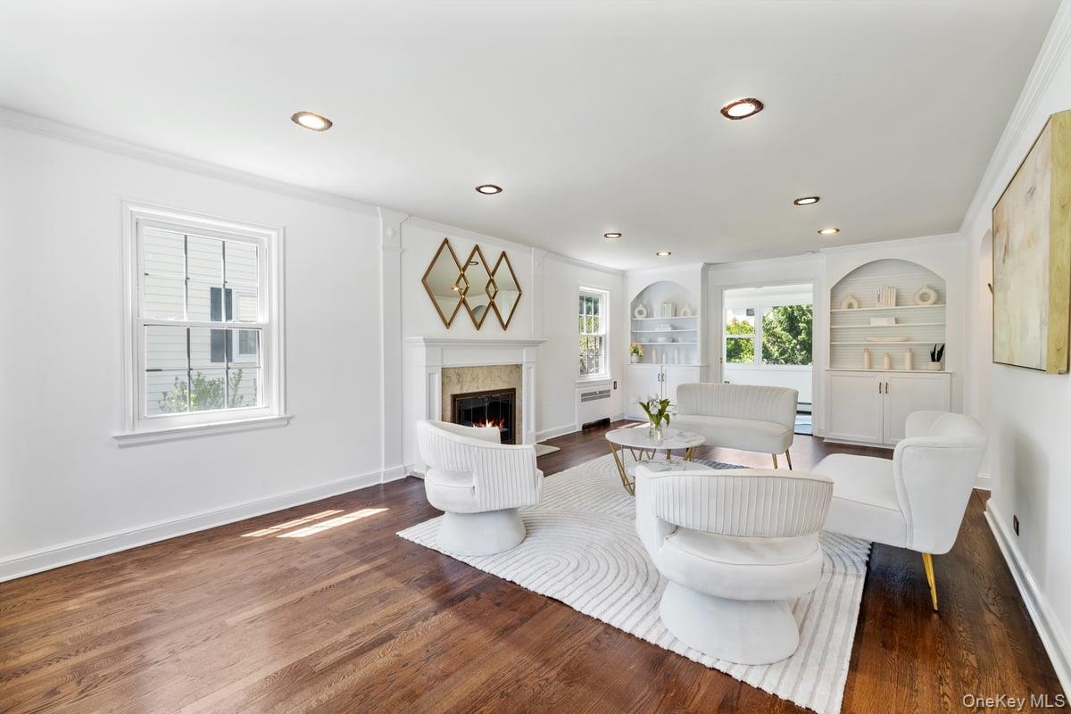 35 Berrian Road New Rochelle, NY 10804 - Photo 2 of 23