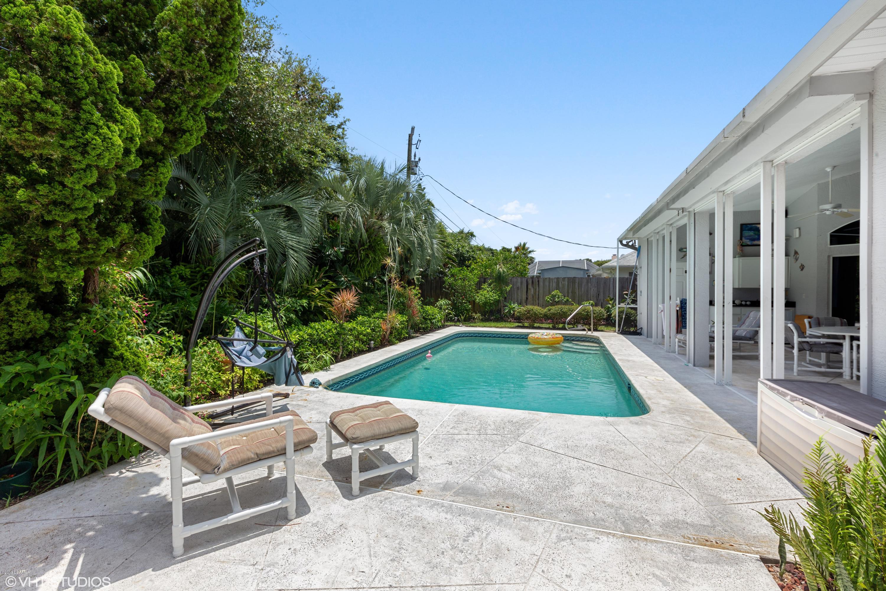 70 Buschman Drive Ponce Inlet, FL 32127 - Photo 17 of 31 Poolside Lanai