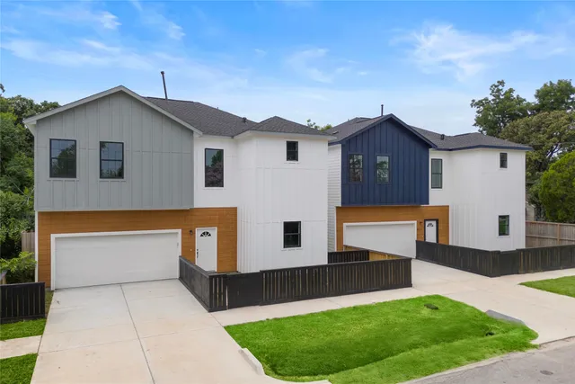 a house view with a outdoor space