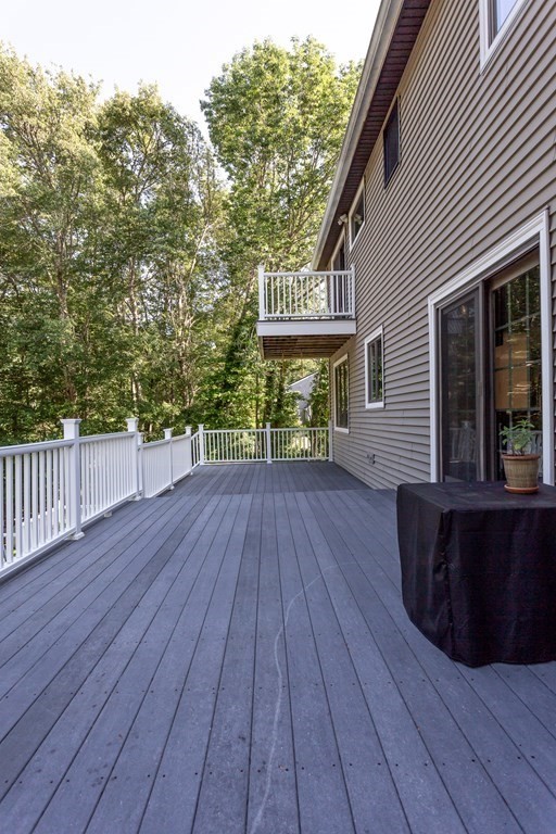 47 Flagg Swamp Road Freetown, MA 02717 - Photo 8 of 41 Gallery Image 8