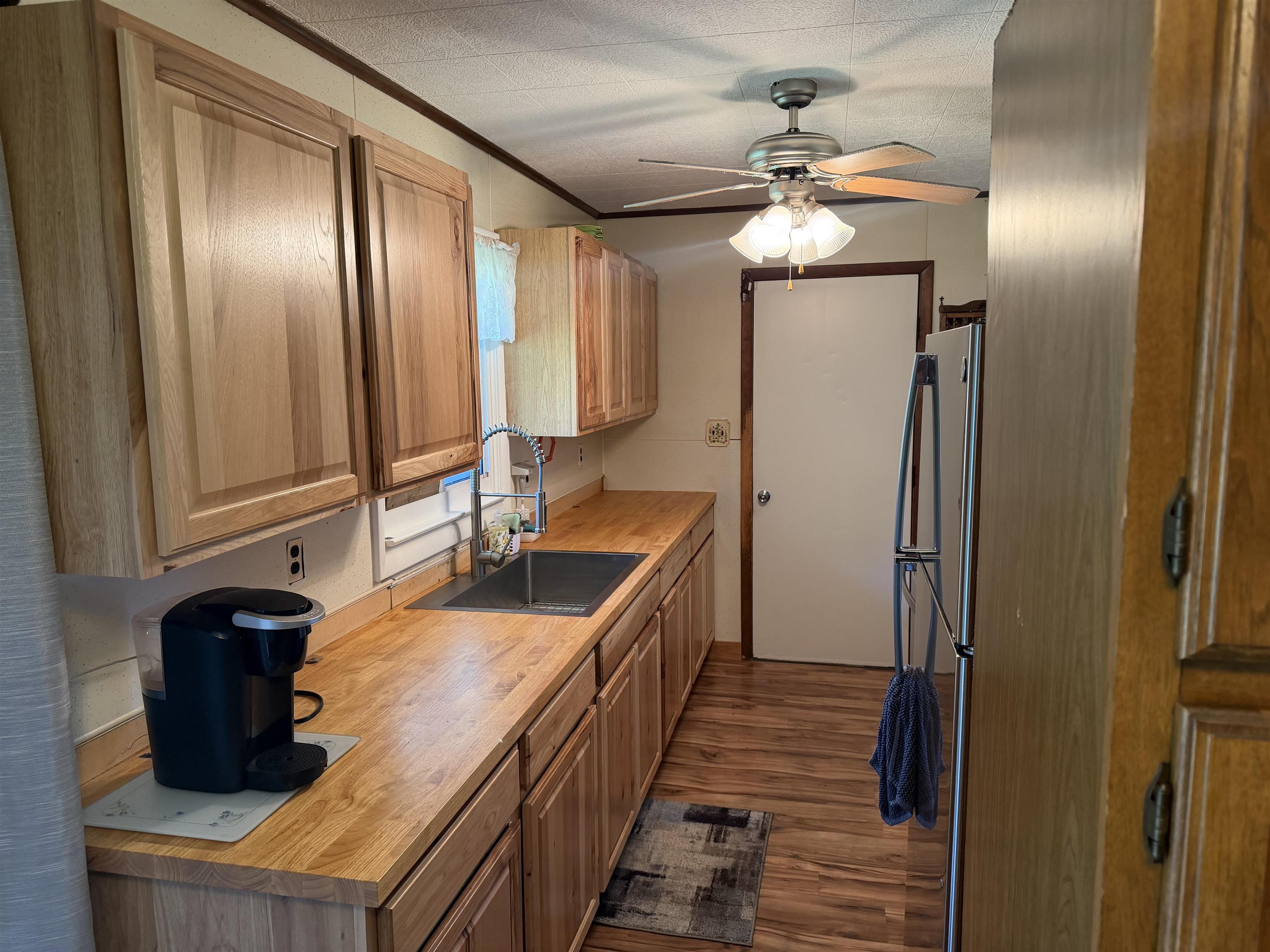 6296 North Reynolds Road Lake Ann, MI 49650 - Photo 12 of 32