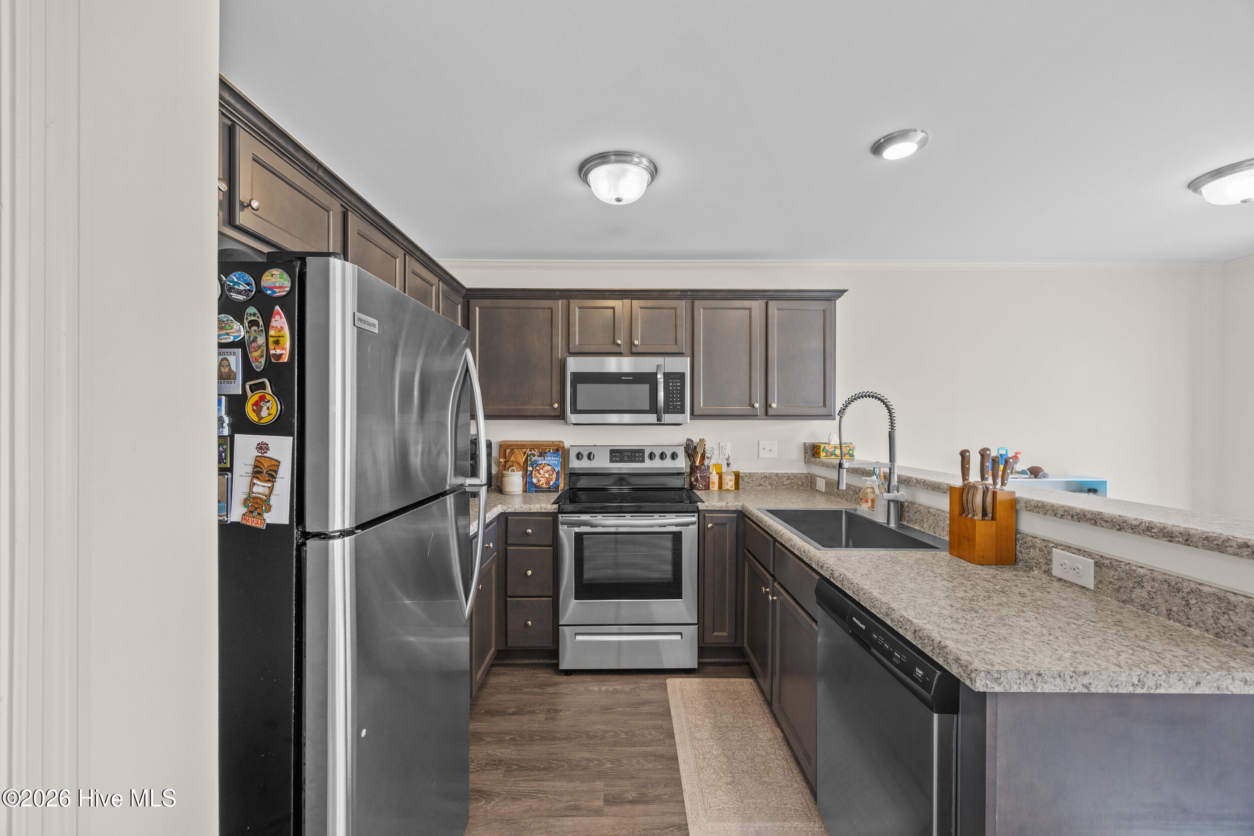 442 Sullivan Loop Road Midway Park, NC 28544 - Photo 10 of 41 11_kitchen