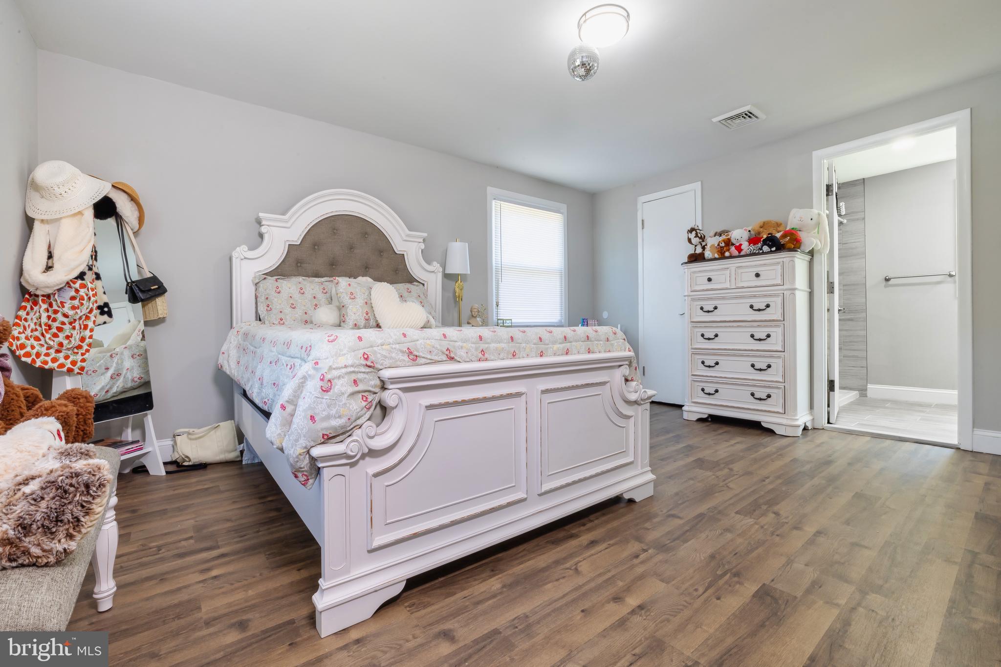 16 Midvale Lane Willingboro, NJ 08046 - Photo 15 of 29