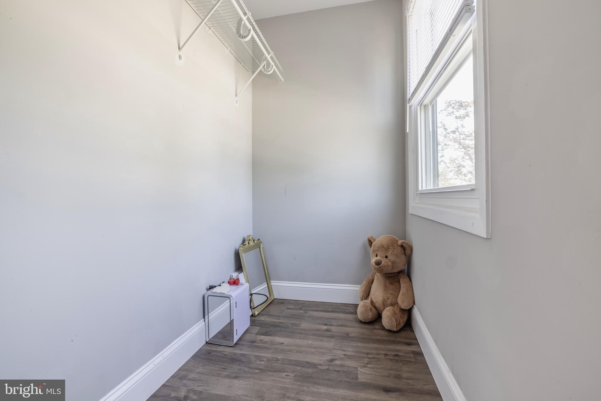16 Midvale Lane Willingboro, NJ 08046 - Photo 17 of 29 Walk In Closet