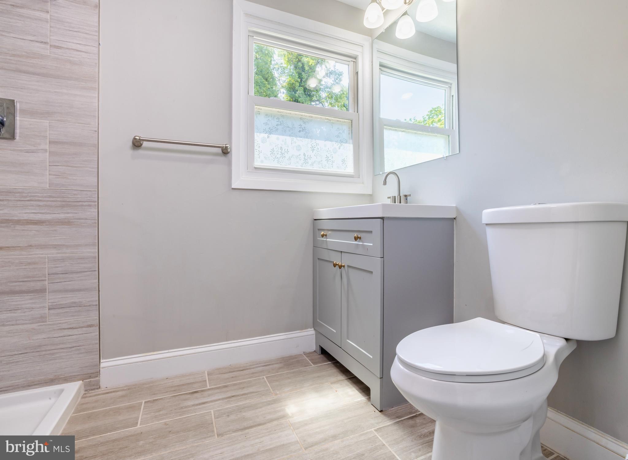 16 Midvale Lane Willingboro, NJ 08046 - Photo 19 of 29 Primary Bathroom