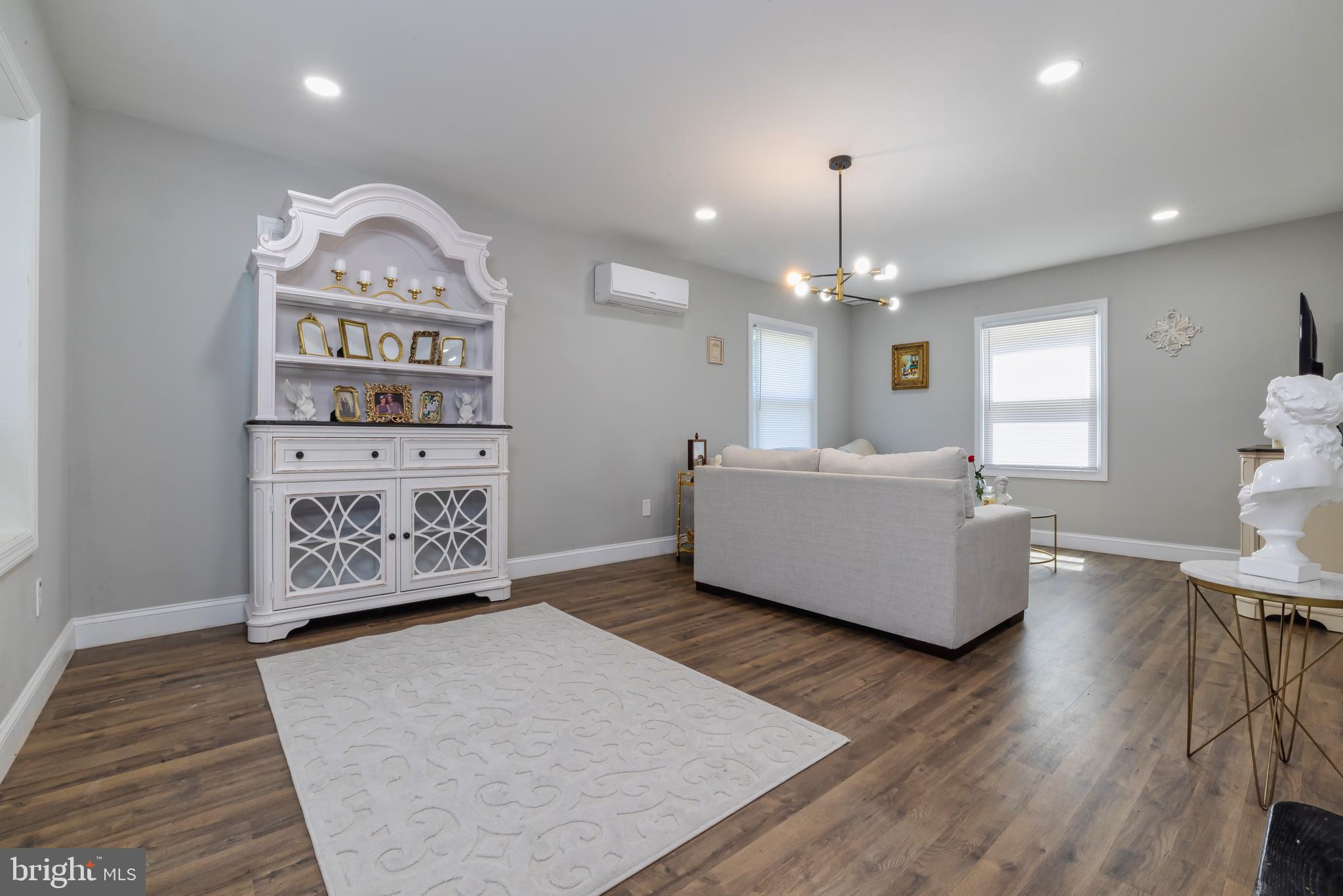 16 Midvale Lane Willingboro, NJ 08046 - Photo 4 of 29 Living Area
