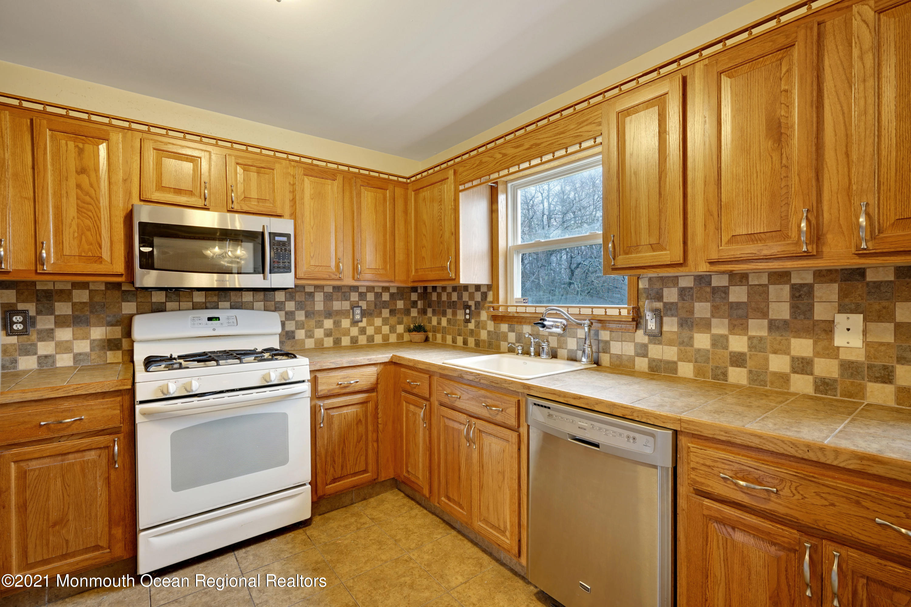 4 Arboretum Drive Jackson, NJ 08527 - Photo 25 of 64 025_dsc00831-dsc00835