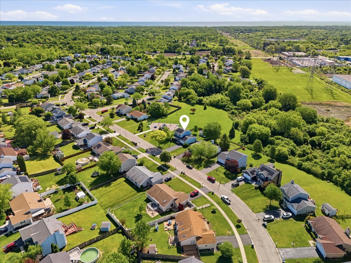 3413 Harbor Ridge Drive Zion, IL 60099 - Photo 34 of 37 an aerial view of residential houses with outdoor space