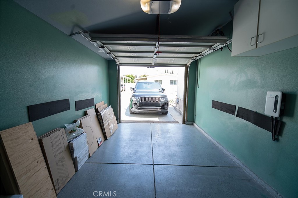 4901 Green River Road, Unit 37 Corona, CA 92878 - Photo 13 of 15 Garage