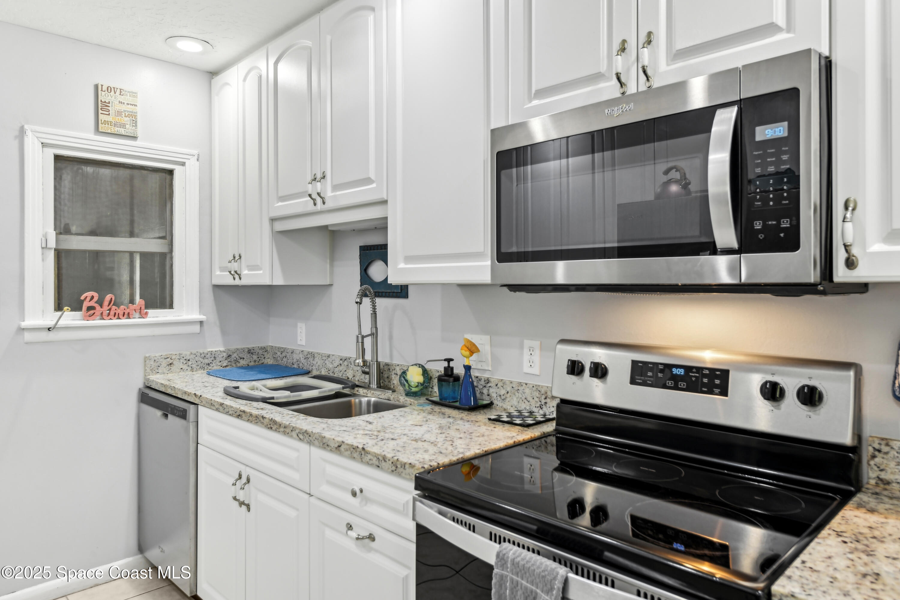 110 Peekskill Place Melbourne, FL 32901 - Photo 14 of 30 13-print-Peekskill Pl-3004-013