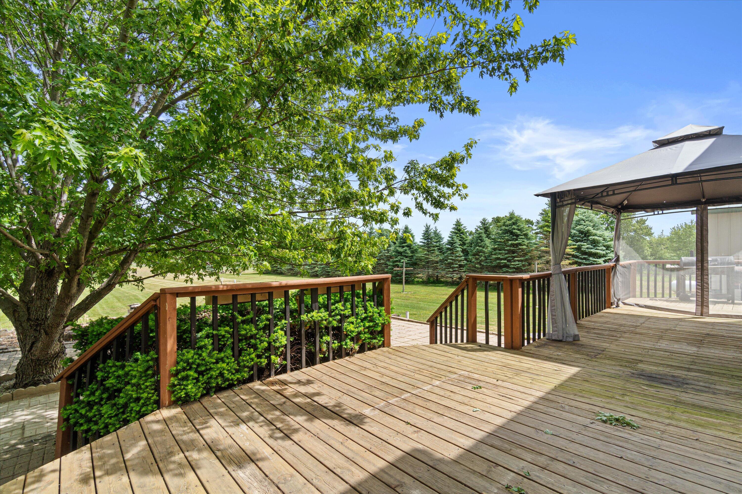 22302 Church Road Dover, WI 53139 - Photo 52 of 80 Deck