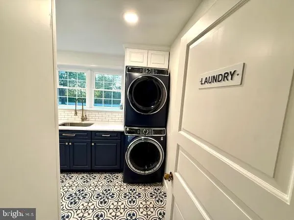 a outdoor living space with furniture and garden view