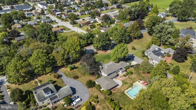 $895,000 | 117 South 8th Street, Mount Wolf, PA 17347