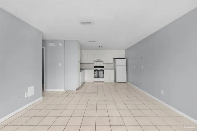 $1,200 | 3353 Green Briar Circle, Unit B, Gulf Breeze, FL 32563