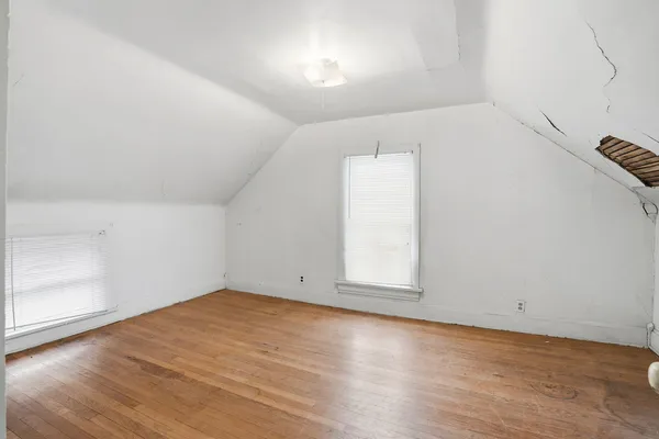 $99,900 | 411 39th Street, Moline, IL 61265
