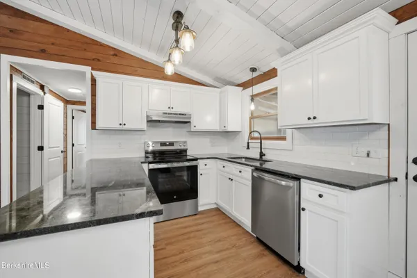 $449,900 | 859 Moberg Road, Becket, MA 01223