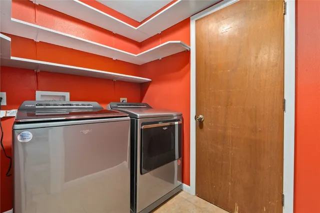 a close up of a shower