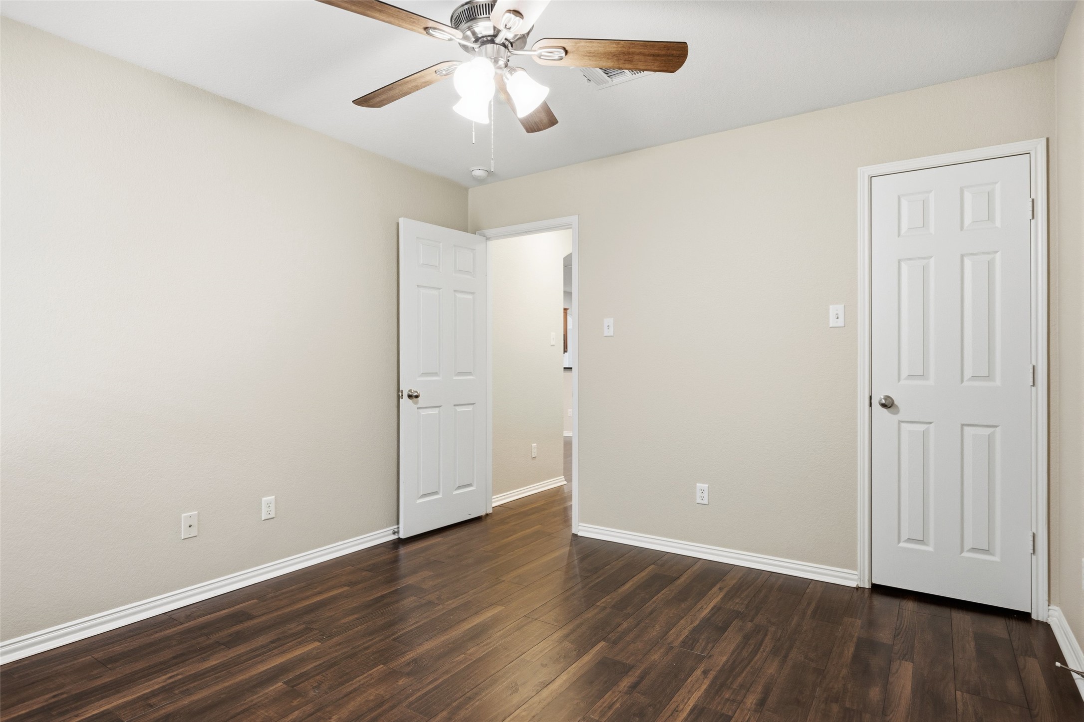 1069 Talley Loop Buda, TX 78610 - Photo 20 of 31 Secondary bedroom