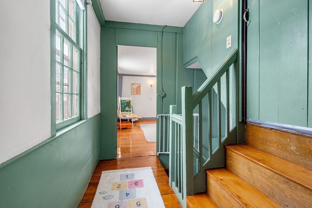 4 Thorndike Street Dunstable, MA 01827 - Photo 20 of 35