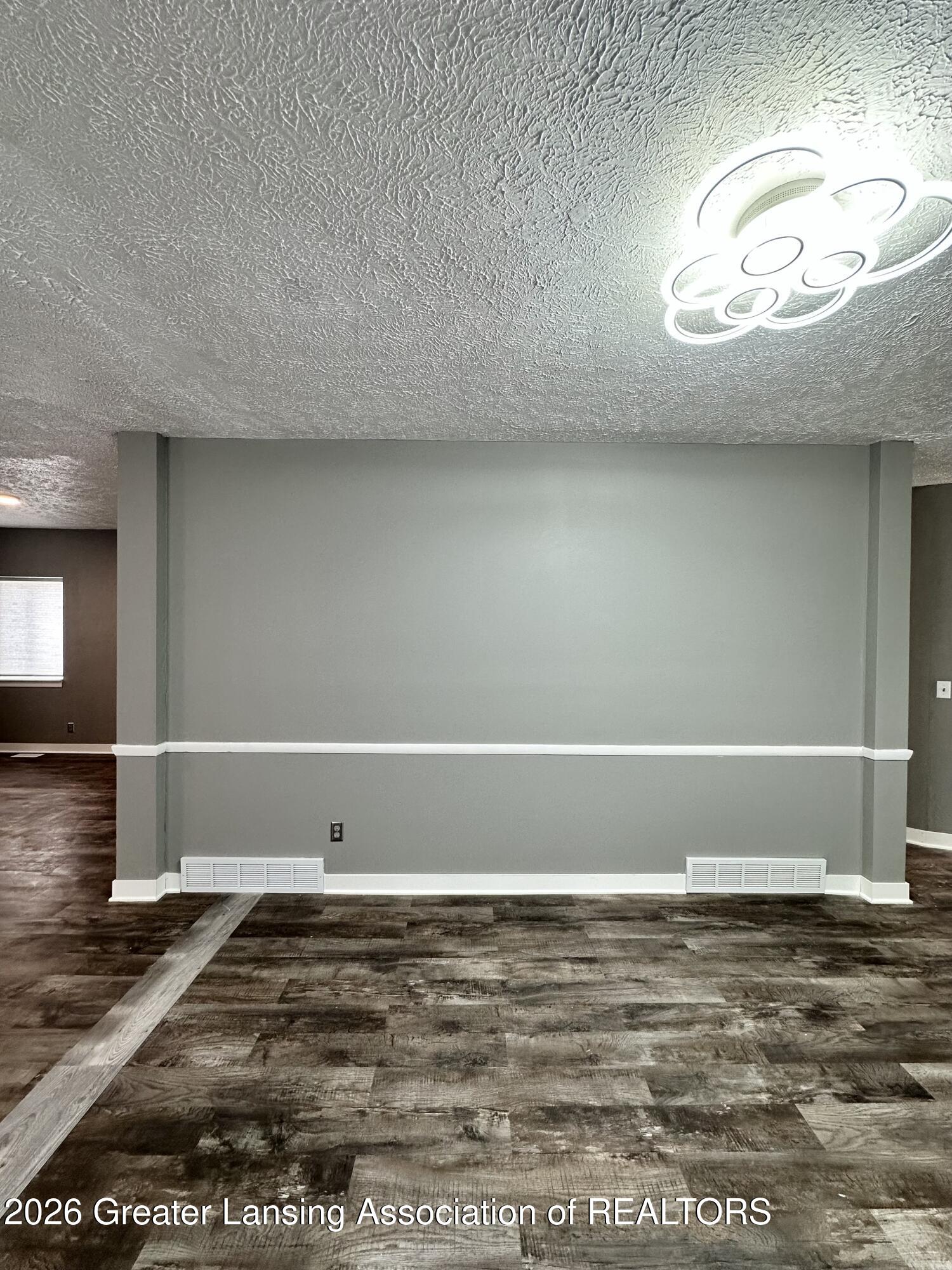 600 East Cavanaugh Road Lansing, MI 48910 - Photo 15 of 61 Spacious