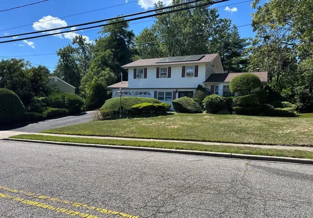 $845,000 | 65 Landscape Drive, Wheatley Heights, NY 11798