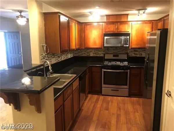 $1,700 | 8324 West Charleston Boulevard, Unit 1010, Las Vegas, NV 89117