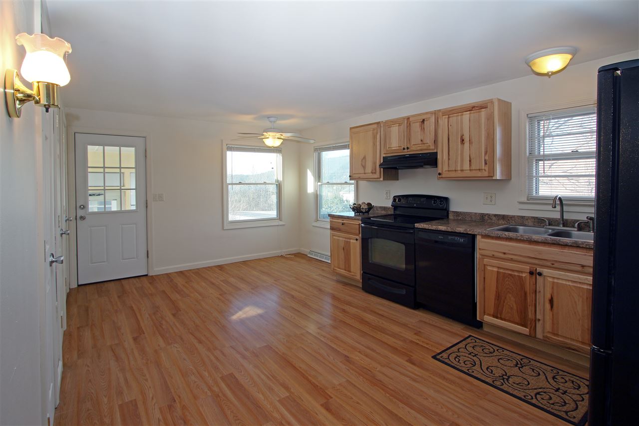 4949 St George Road Williston, VT 05495 - Photo 3 of 13