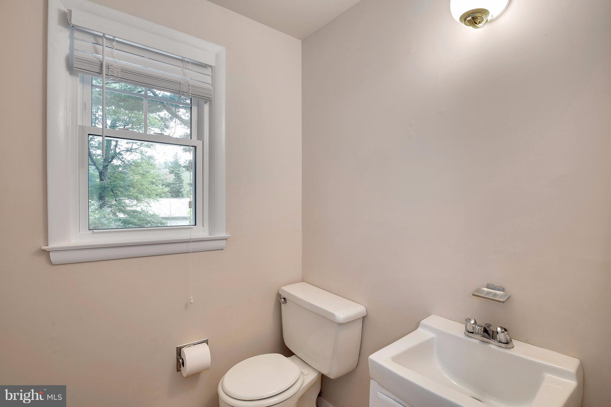 12819 Bluet Lane Silver Spring, MD 20906 - Photo 15 of 30 Bath