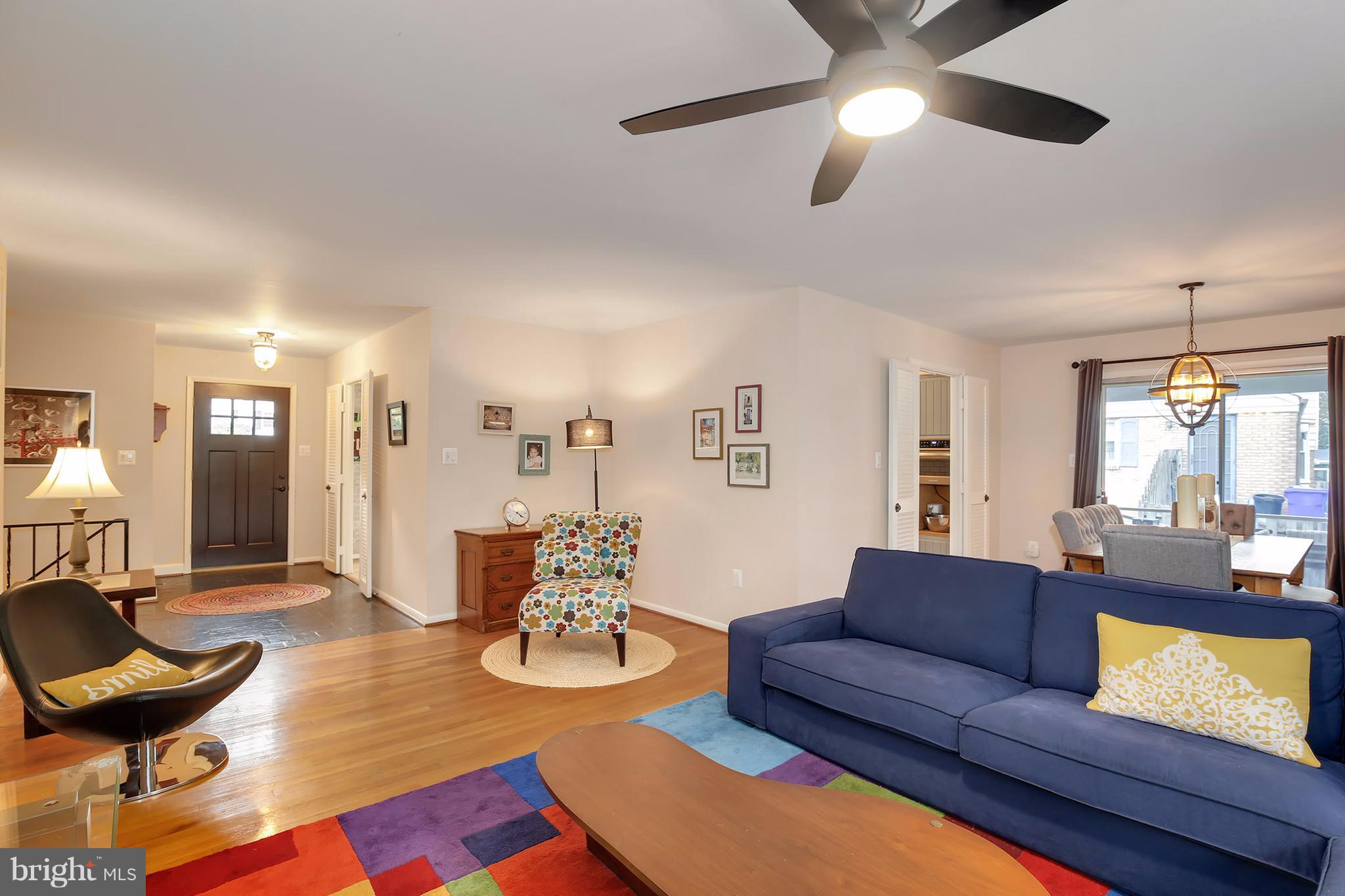 12819 Bluet Lane Silver Spring, MD 20906 - Photo 5 of 30 Living Room