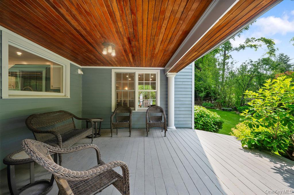 22 Crane Road Scarsdale, NY 10583 - Photo 23 of 32 Deck off the kitchen.
