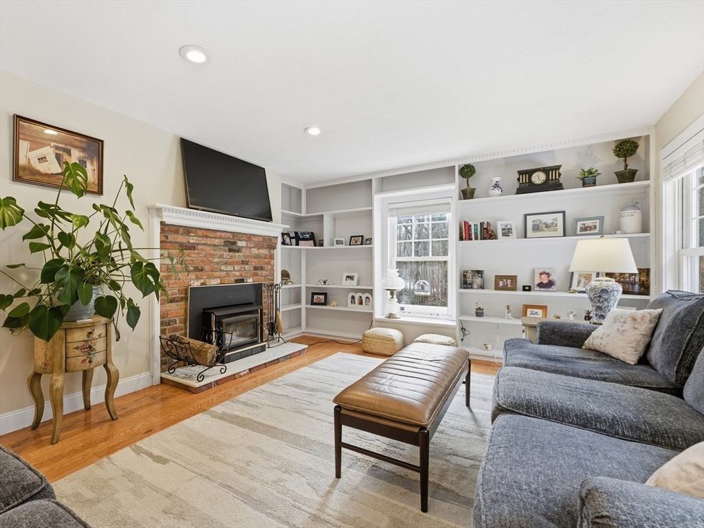 188 Bumstead Road Monson, MA 01057 - Photo 4 of 42