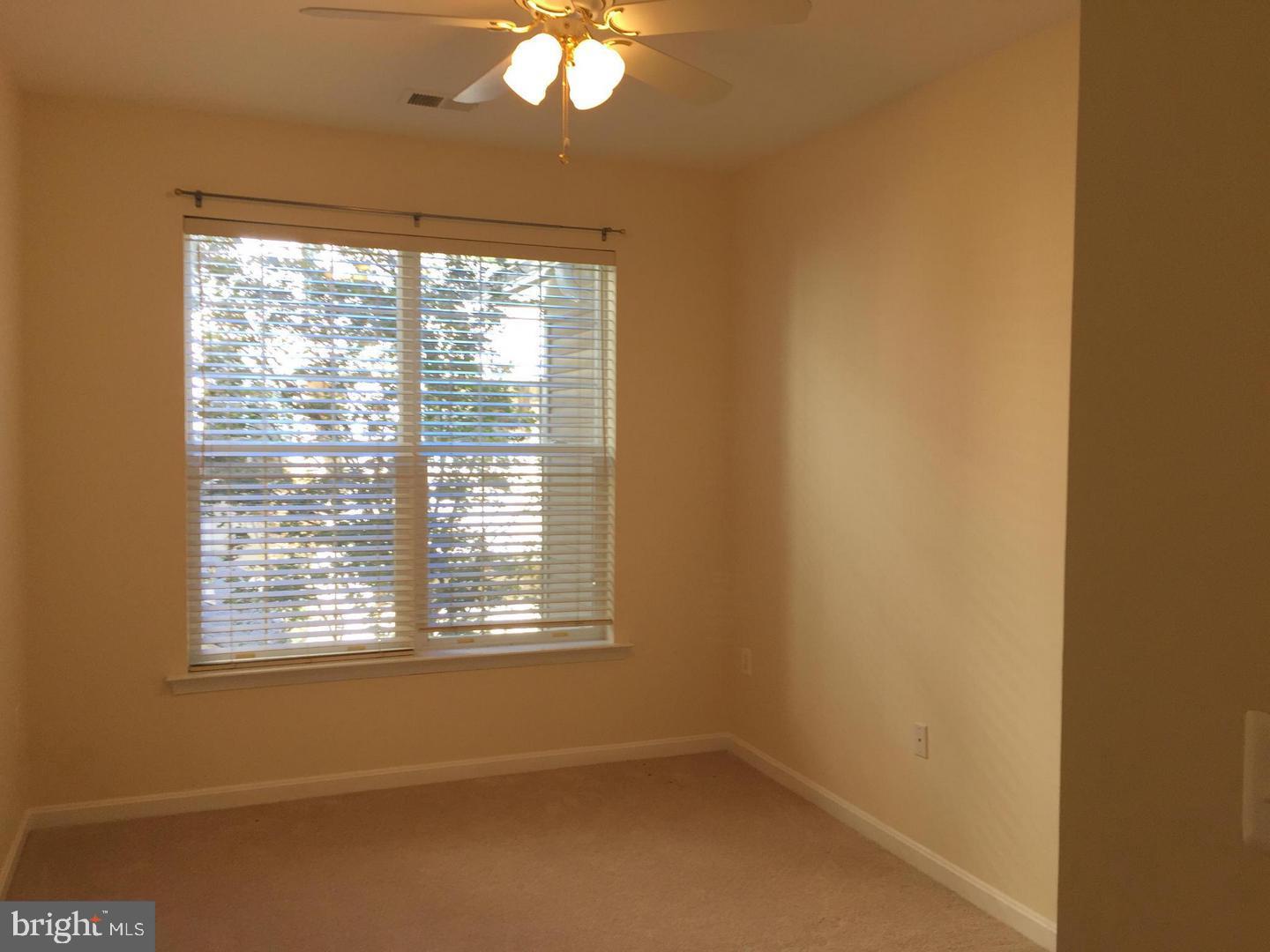 11402 E Gate Hill Place, Unit E Reston, VA 20194 - Photo 5 of 18