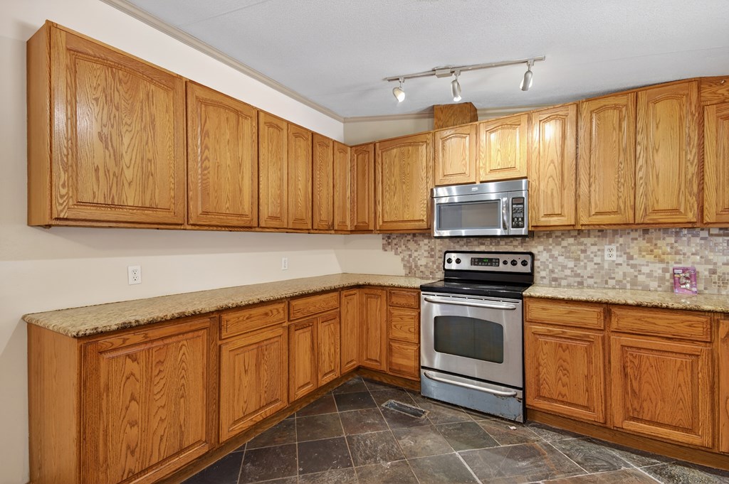 21414 Adams Road Greenbush, VA 23357 - Photo 5 of 22