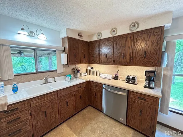 $445,000 | 474 Highway Zz Jadwin Mo 65501, Jadwin, MO 65501