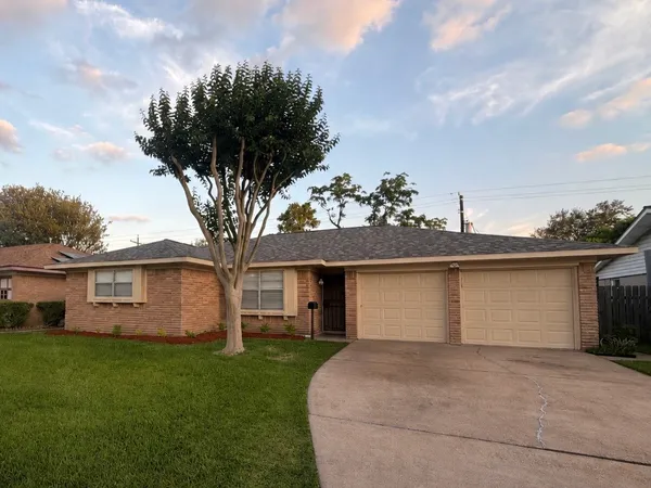 $2,000 | 7335 Tanager Street, Houston, TX 77074