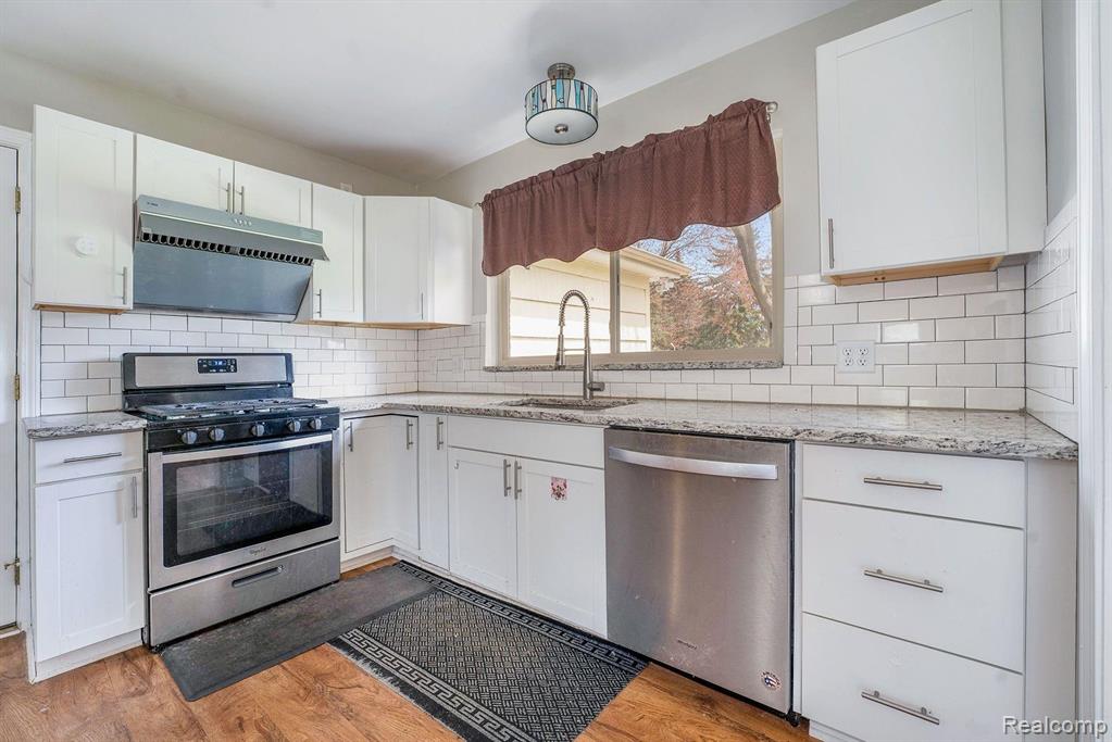 4960 Ranch Lane Bloomfield Hills, MI 48302 - Photo 4 of 17