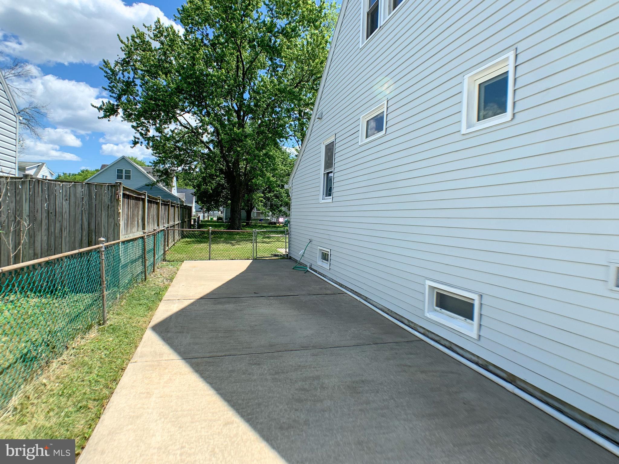 1729 Burnham Road Baltimore, MD 21222 - Photo 23 of 24 Gallery Image 23
