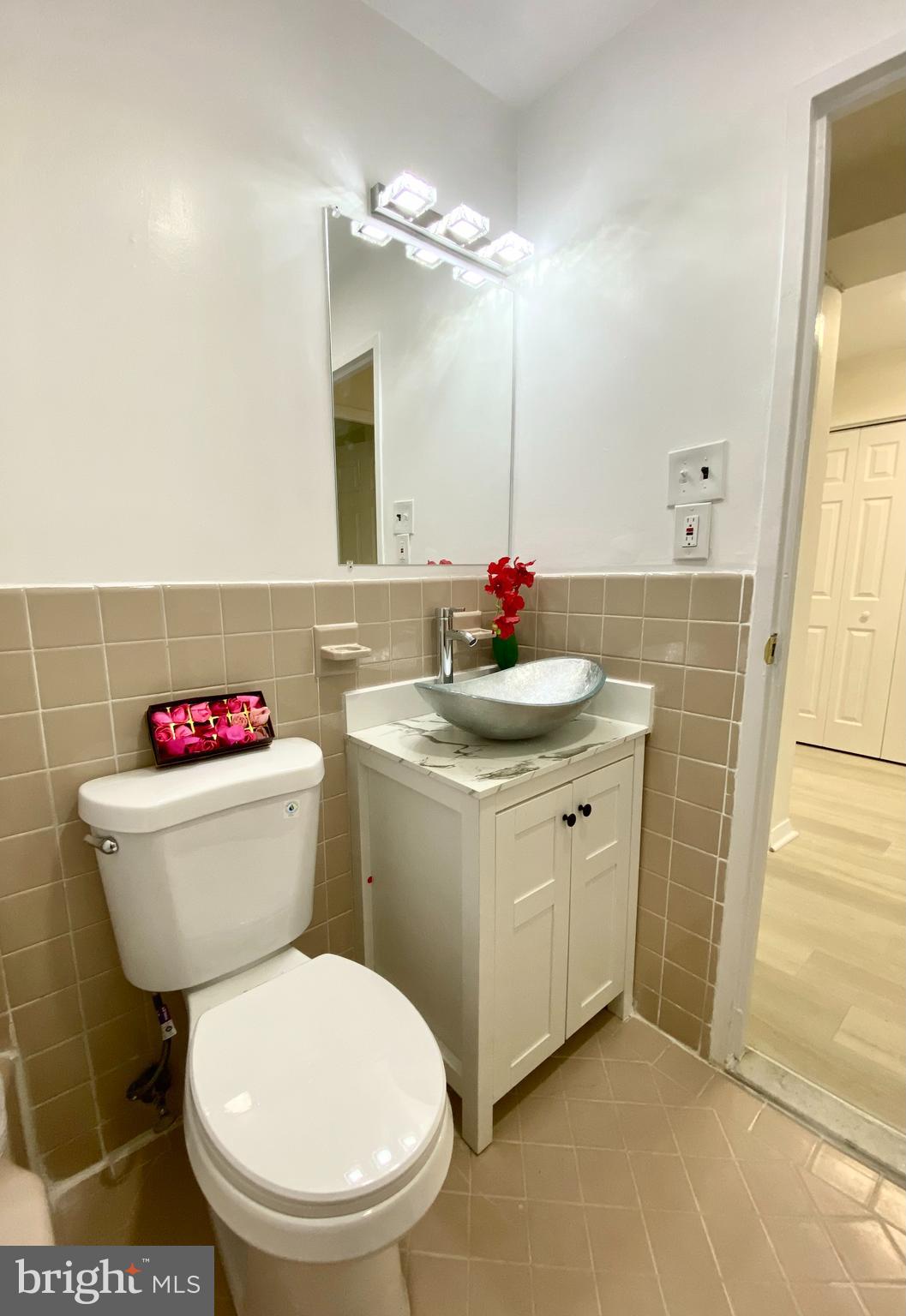 1900 Lyttonsville Road, Unit 114 Silver Spring, MD 20910 - Photo 4 of 34